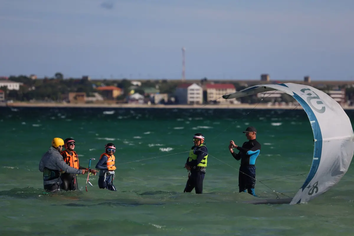 Kitesurfing in the UK: A Complete Beginner's Guide to Your First Season